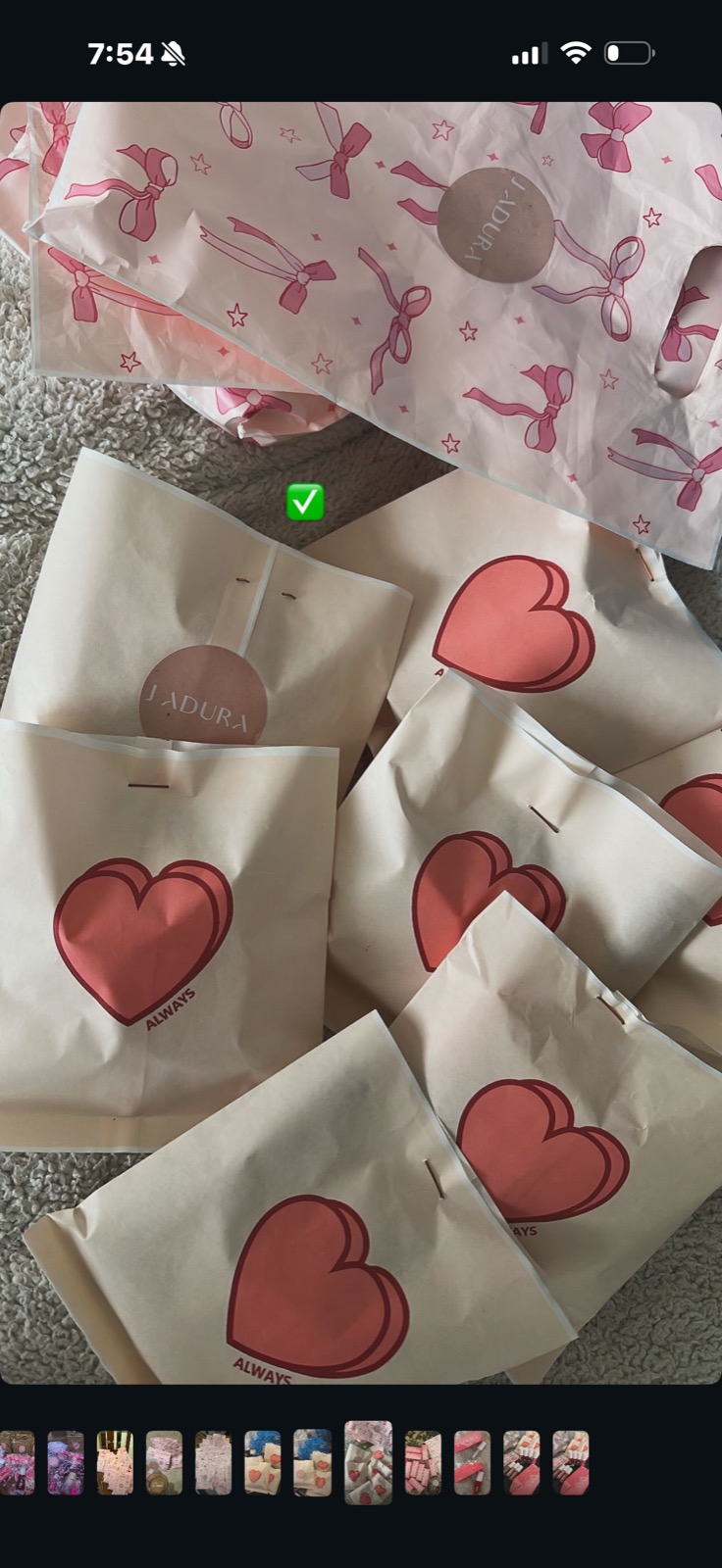 Packed j1adura customer orders